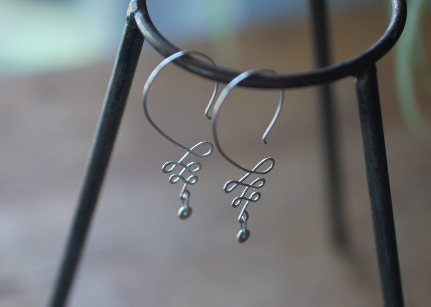 Squiggle Dangles