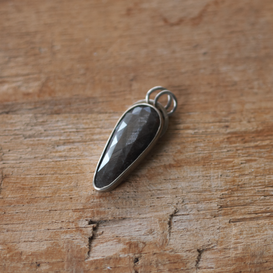 Sapphire Dagger Pendent